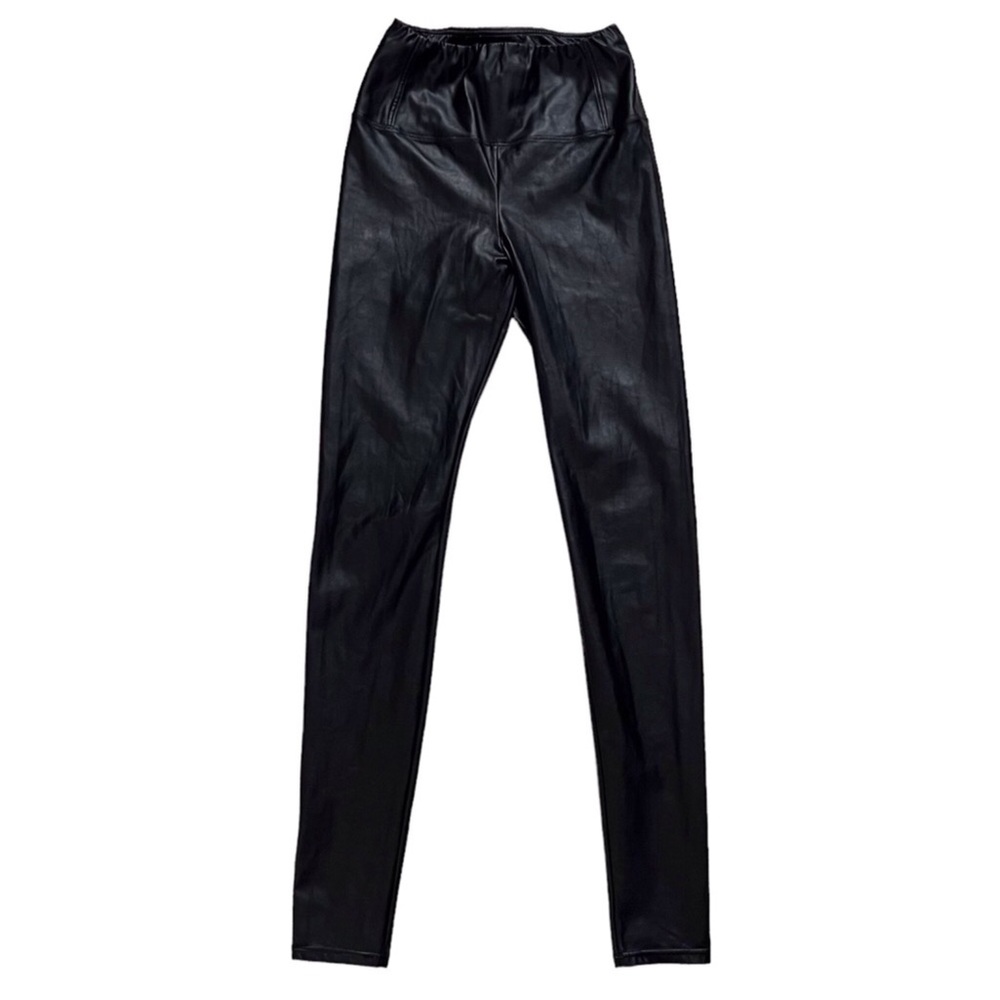 Aritzia Wilfred Free Medium Black Faux Leather Pant Neutral Mobwife Normcore